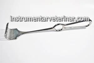 retractor 8 dinti